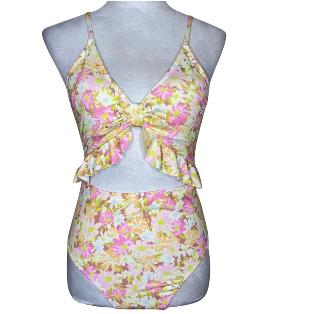 NWT Hurley Size Medium Floral One Piece Cut Outs Ruffle Swimsuit Tropical Womens
